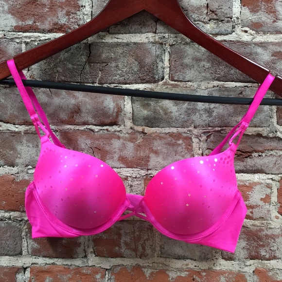 Victoria's Secret Other - Victoria’s Secret Miraculous Plunge bra